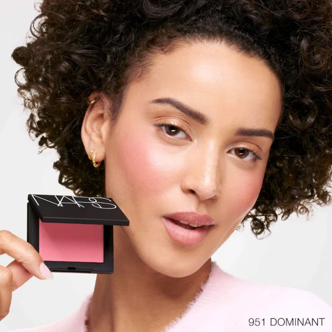 NARS - Mini Talc-Free Powder Blush | Dominant | Matte Poppy Pink - Image 3